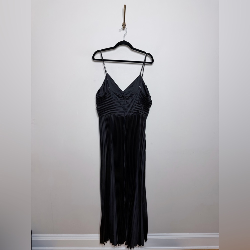 Petal & Pup Naira Pleated Maxi Dress in Black - Picture 6 of 8